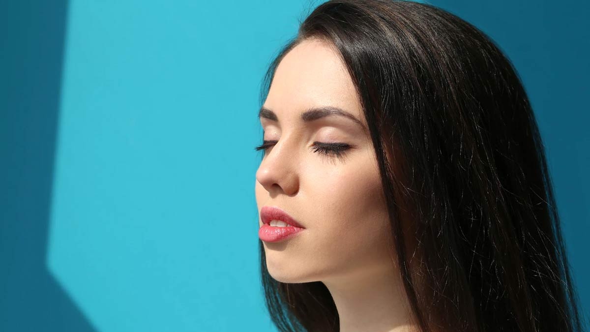 इन Tips की मदद से नाक को दें परफेक्ट शेप और दिखें बेहद खूबसूरत