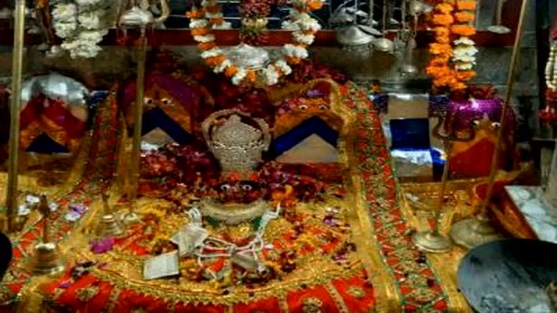 Rajasthan News: इस मंदिर में नवरात्र के दौरान सात दिन बंद रहता है गर्भगृह