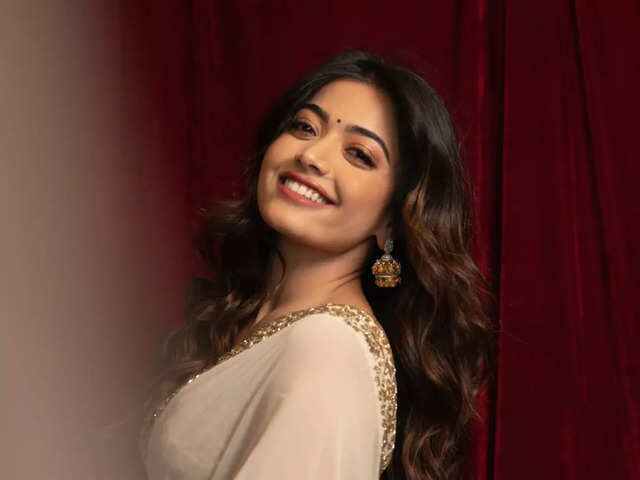 rashmika-mandanna-became-a-national-crush-with-her-portrayal-of-srivalli-in-pushpa-the-rise