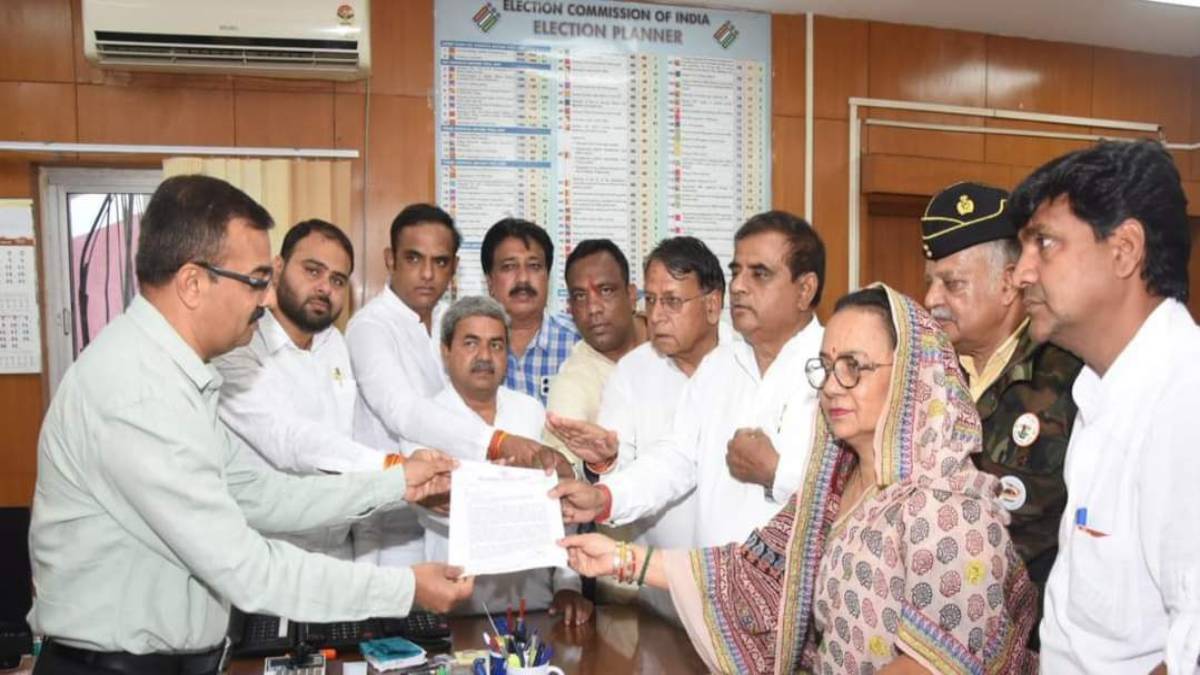 ‘ACP को बताया मंत्री का रिश्तेदार’: कांग्रेस ने चुनाव आयोग से की शिकायत, कहा- कार्यकर्ताओं पर झूठे केस दर्ज कर प्रताड़ित किया जा रहा, काउंटिंग से पहले की ये मांग