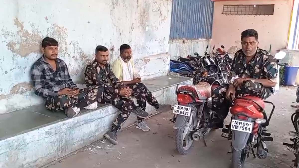 निगम की वर्दी पर सियासत: रिमूवल कर्मचारियों को दी सेना से मिलती-जुलती वर्दी, कांग्रेस ने अपमान का लगाया आरोप, कमिश्नर ने कही ये बात