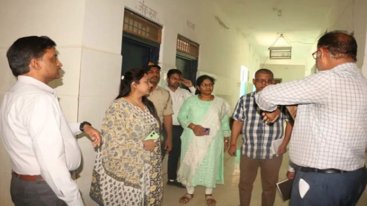 10 कर्मचारियों को कारण बताओ नोटिस: कलेक्टर ने सामुदायिक स्वास्थ्य केंद्र का किया औचक निरीक्षण, दिए ये निर्देश