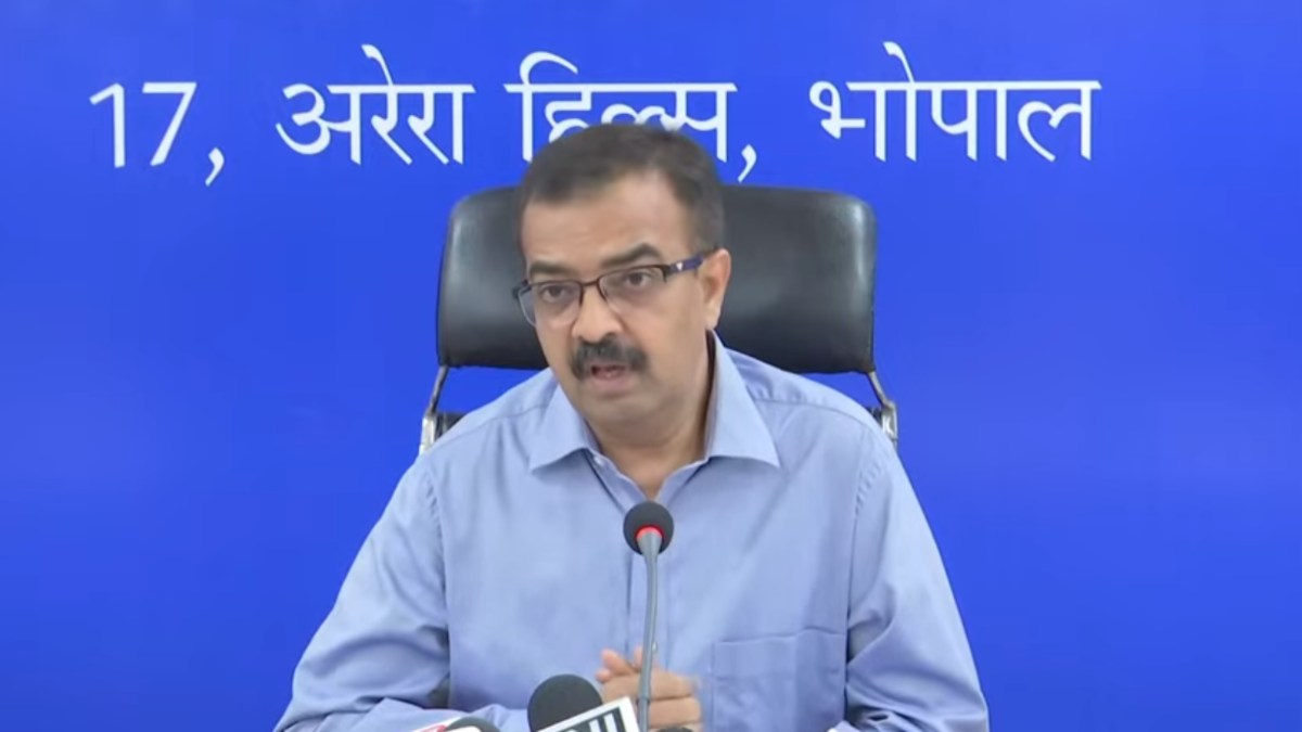 MP चुनाव आयोग की PC: लोकसभा के तीसरे चरण में 19 जिलों में वोटिंग, 20 हजार 456 पोलिंग बूथ, 1 करोड़ 77 लाख से अधिक मतदाता करेंगे मतदान