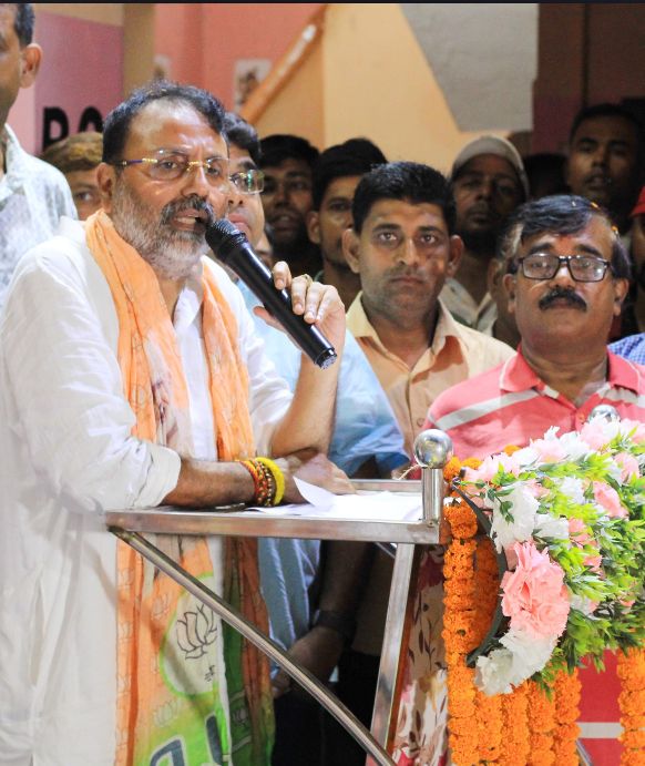 हेमंत सोरेन आदिवासी नहीं, बल्कि भ्रष्टाचारी… पूर्व CM पर भड़के निशिकांत दुबे