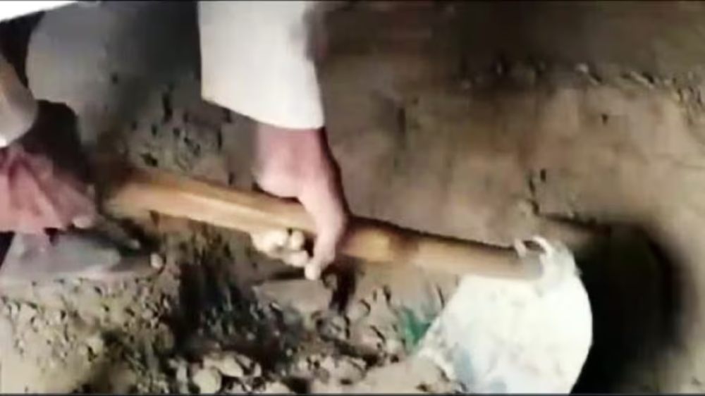 बेटी की हत्या कर शव को बेडरूम में गाड़ा और सो गया पिता, शव गलाने के लिए डाला 4 किलो नमक, आइए जानते हैं रूह कंपा देने वाले इस हत्याकांड की कहानी