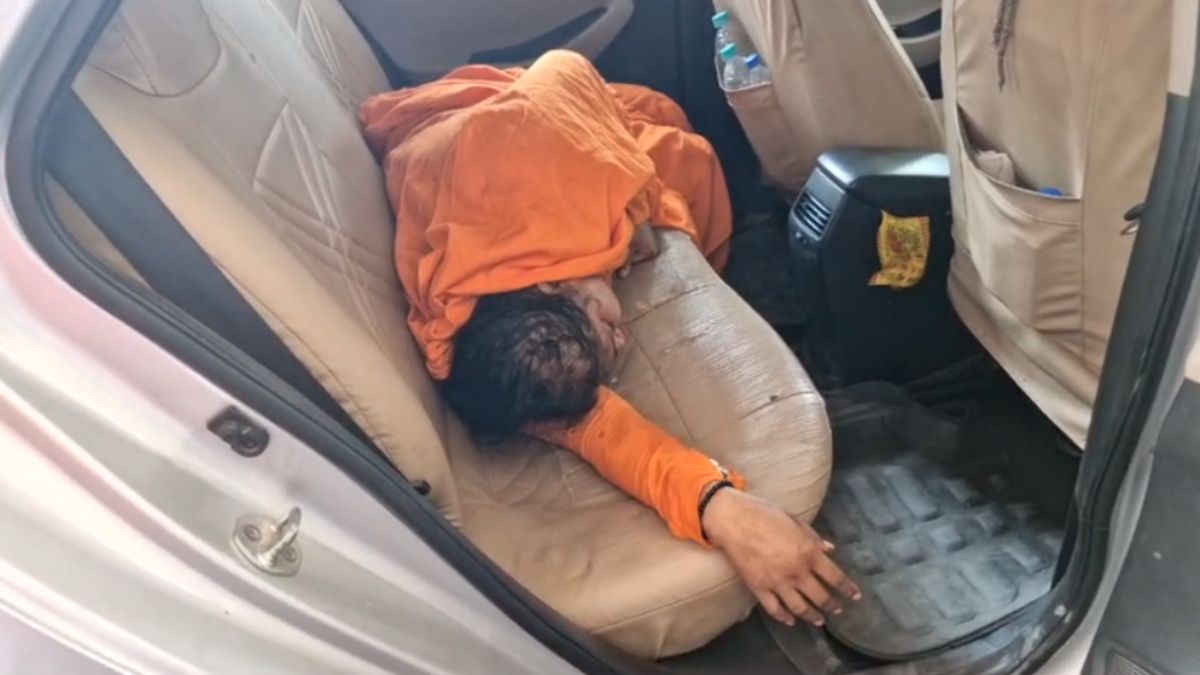 महामंडलेश्वर मंदाकिनी माता ने की खुदकुशी की कोशिश: अस्पताल में भर्ती, साढ़े 7 लाख रुपए ऐंठने के लगे हैं आरोप