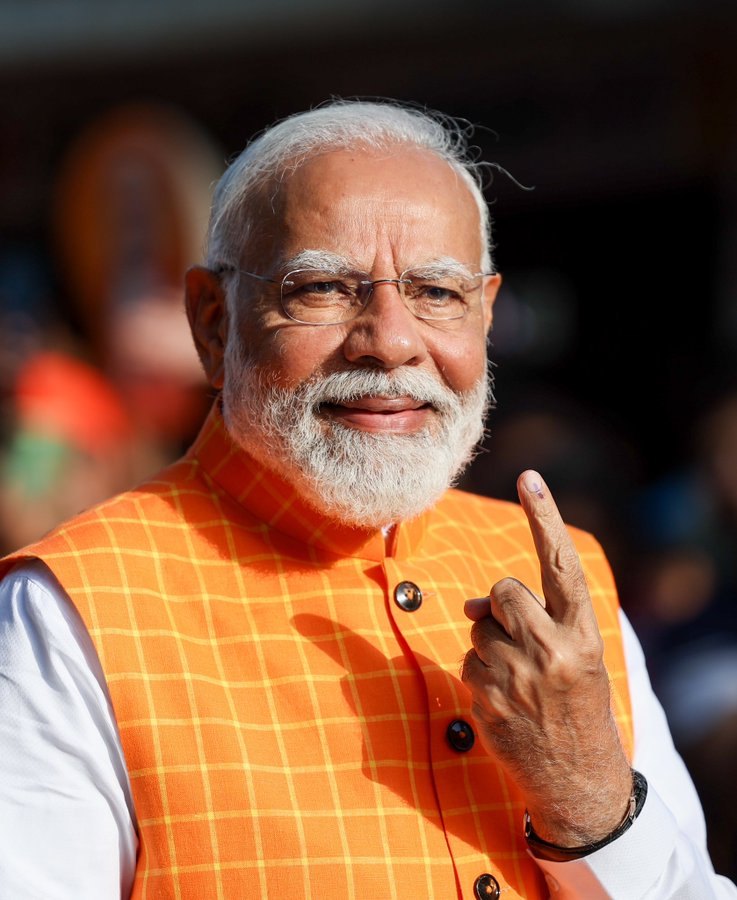 PM Modi Dancing VIDEO: यूजर ने शेयर किया पीएम मोदी का डांस करते वीडियो, पीएम ने रीट्वीट करते हुए  दिया मजेदार जवाब