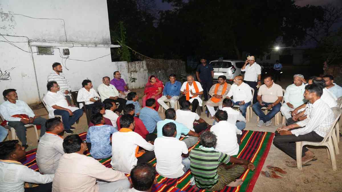ओडिशा में मंत्री बृजमोहन ने भाजपा कार्यकर्ताओं को दिया जीत का मंत्र, कहा – प्रधानमंत्री की कार्य योजनाओं को जनता तक पहुंचाएं…