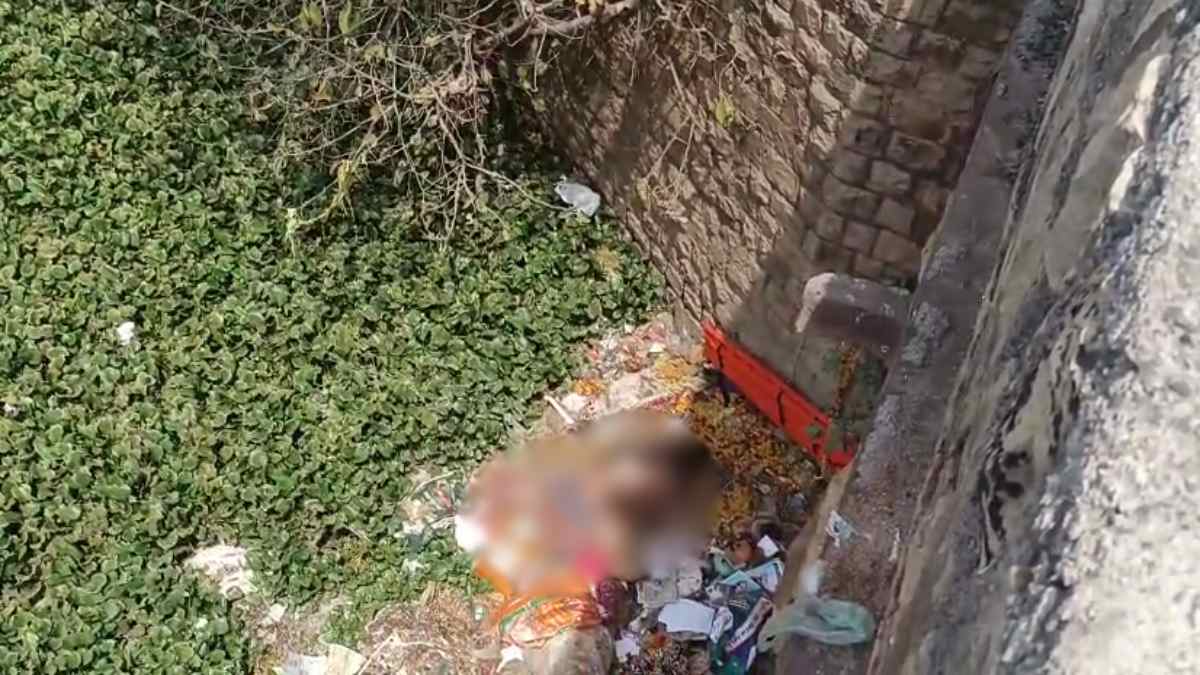 अर्धनग्न अवस्था में मिला शव: अवैध संबंध को लेकर पति की हत्या, हिरासत में युवती
