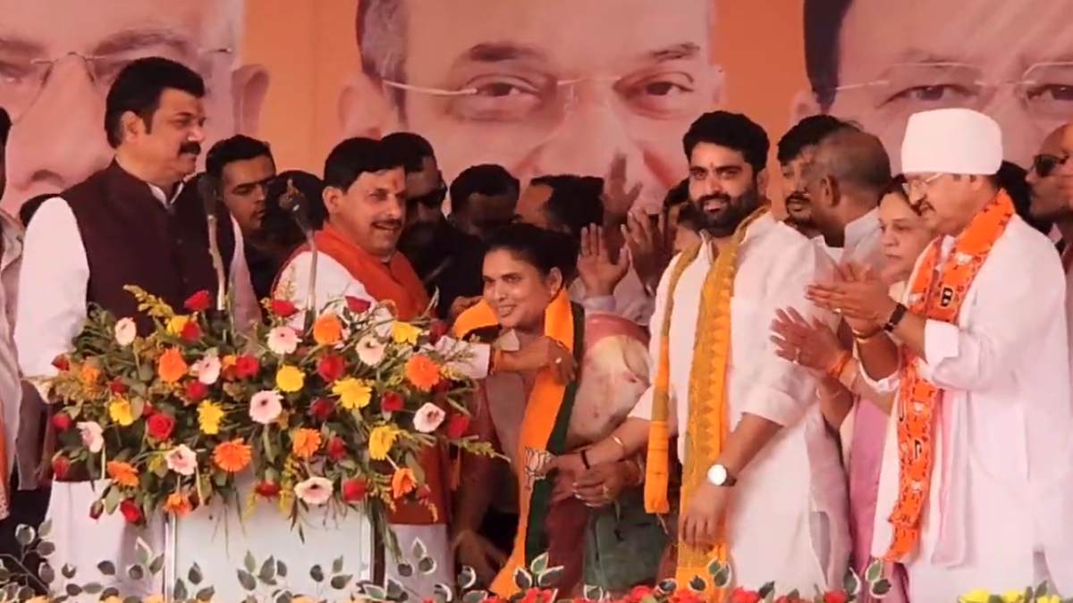 कांग्रेस को फिर लगा बड़ा झटका: एक और विधायक ने थामा BJP का दामन, CM मोहन ने दिलाई सदस्यता