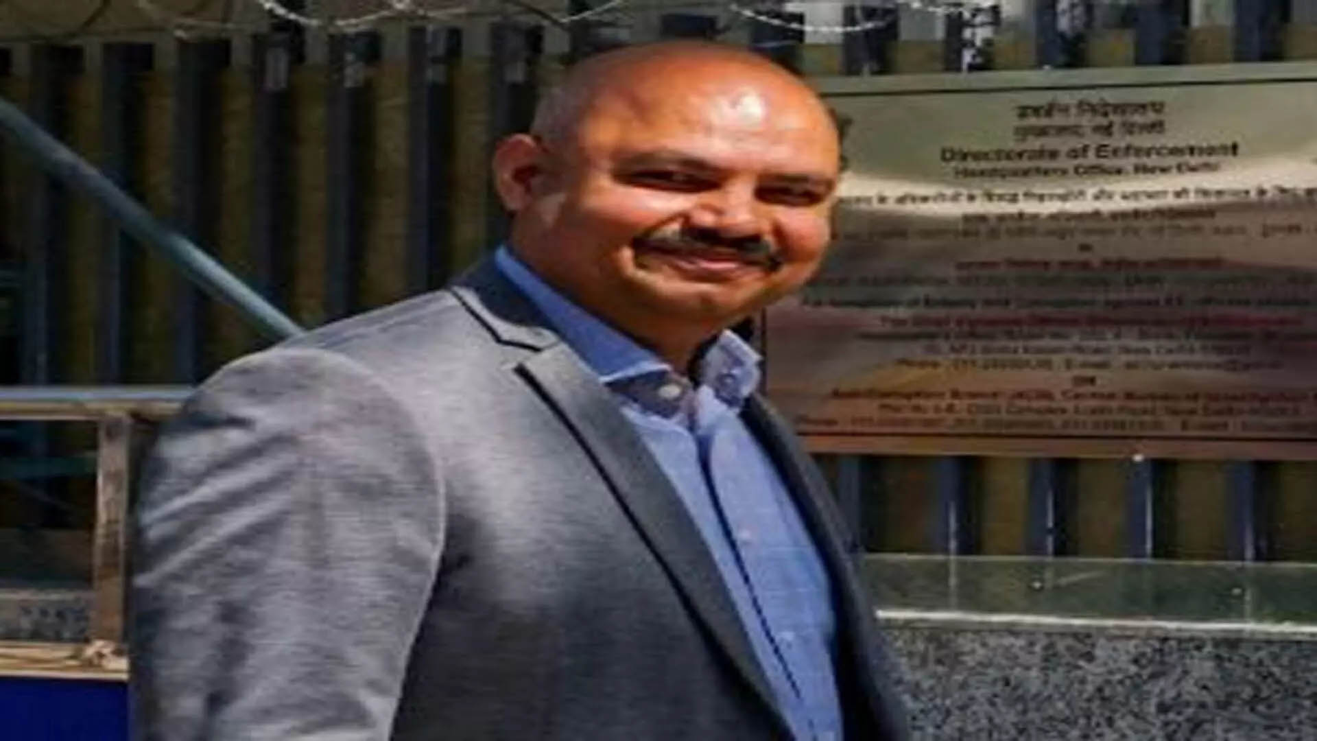 Breaking News: दिल्ली पुलिस का ऐक्शन, CM केजरीवाल के PA बिभव कुमार को हिरासत में लिया