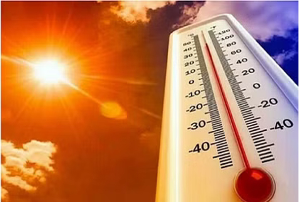 दिल्ली में 14 वर्ष का रिकॉर्ड टूटा ,पारा 50° के पास