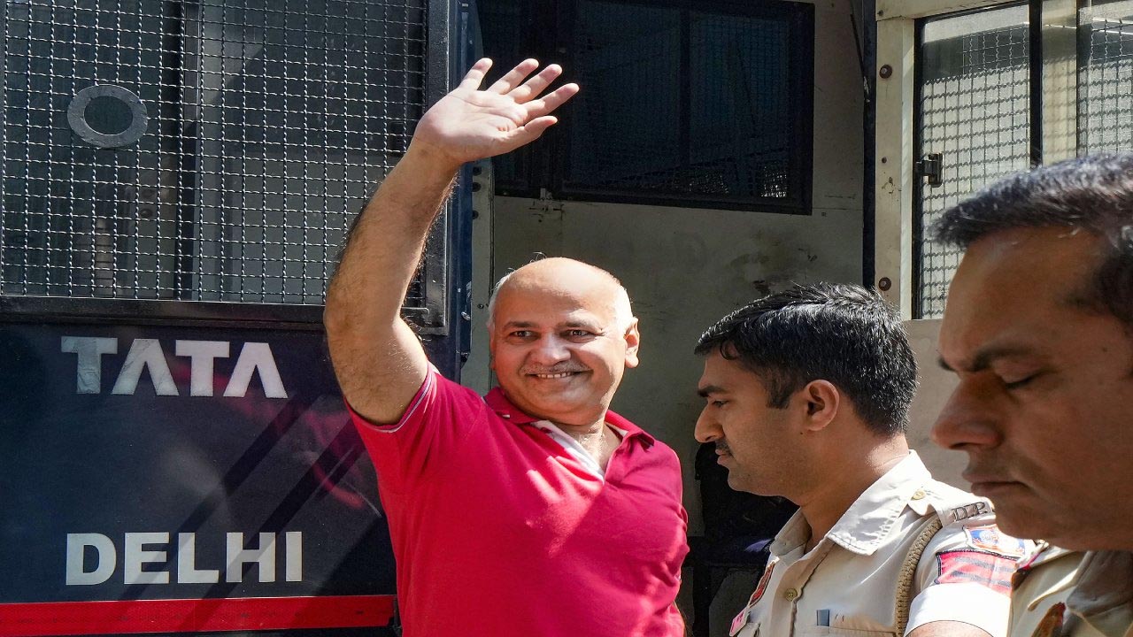 मनीष सिसोदिया को CBI मामले में झटका, न्यायिक हिरासत 15 मई तक बढ़ी