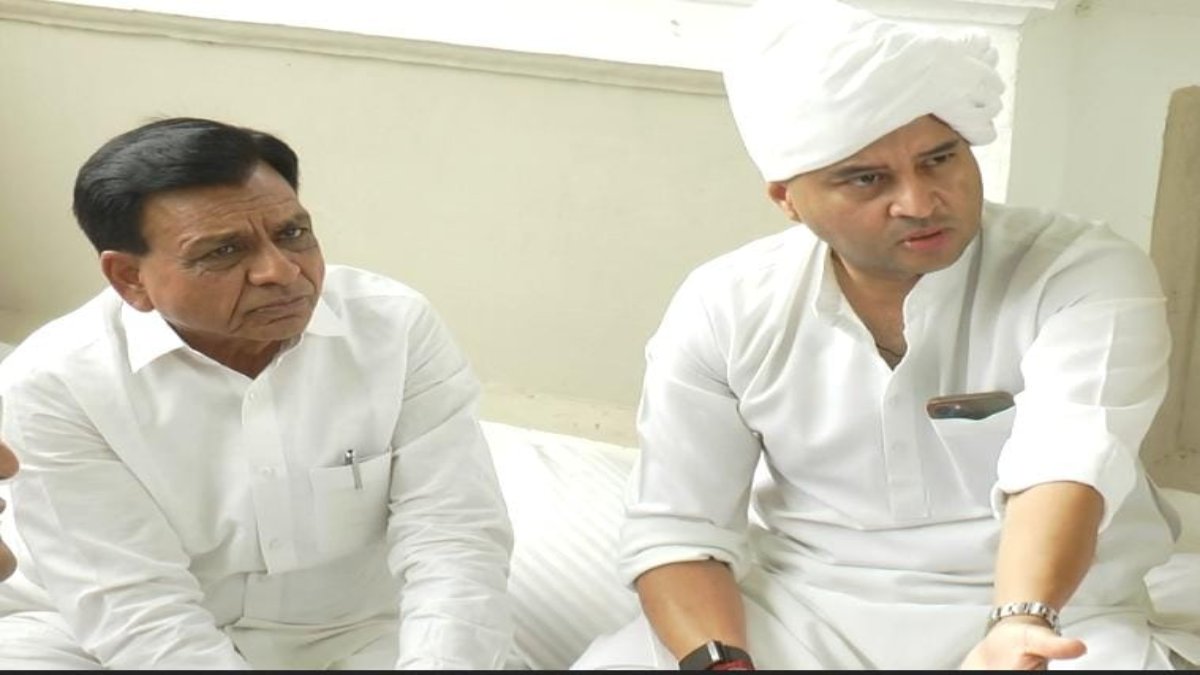 डिप्टी सीएम ने ज्योतिरादित्य सिंधिया से की मुलाकात:  राजमाता स्व माधवी राजे को अर्पित की श्रद्धांजलि, कांग्रेस की बैठक को लेकर कही ये बात
