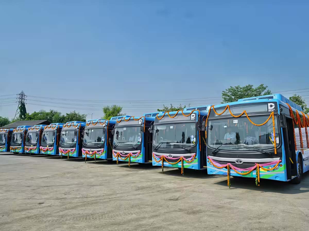 दिल्ली की सड़कों पर जल्द 1540 ई-बसें उतरेंगी