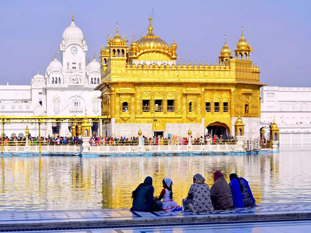 स्वर्ण मंदिर में गर्मी से राहत के किए जा रहे कई उपाय, 50 कूलर और गीली मेट बिछाई गई