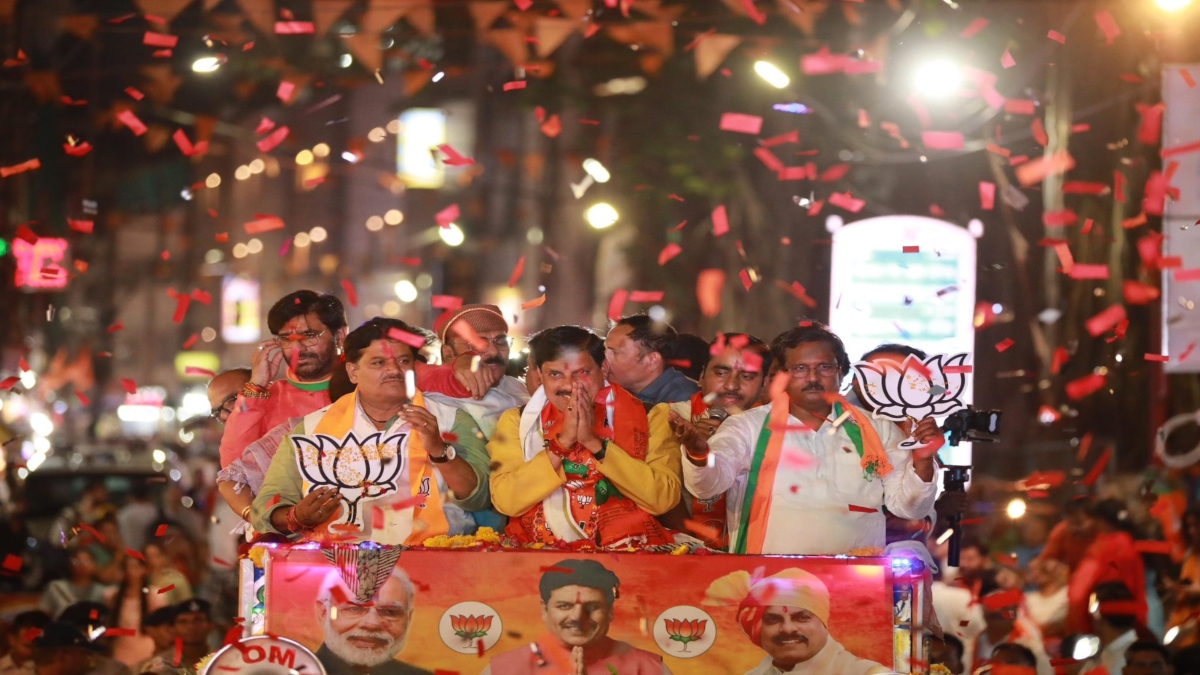 Ujjain में CM मोहन का रोड शो: मणिशंकर अय्यर के बयान पर किया कटाक्ष, कहा- पाकिस्तान में जाकर चुनाव लड़ो, हिंदुस्तान में…