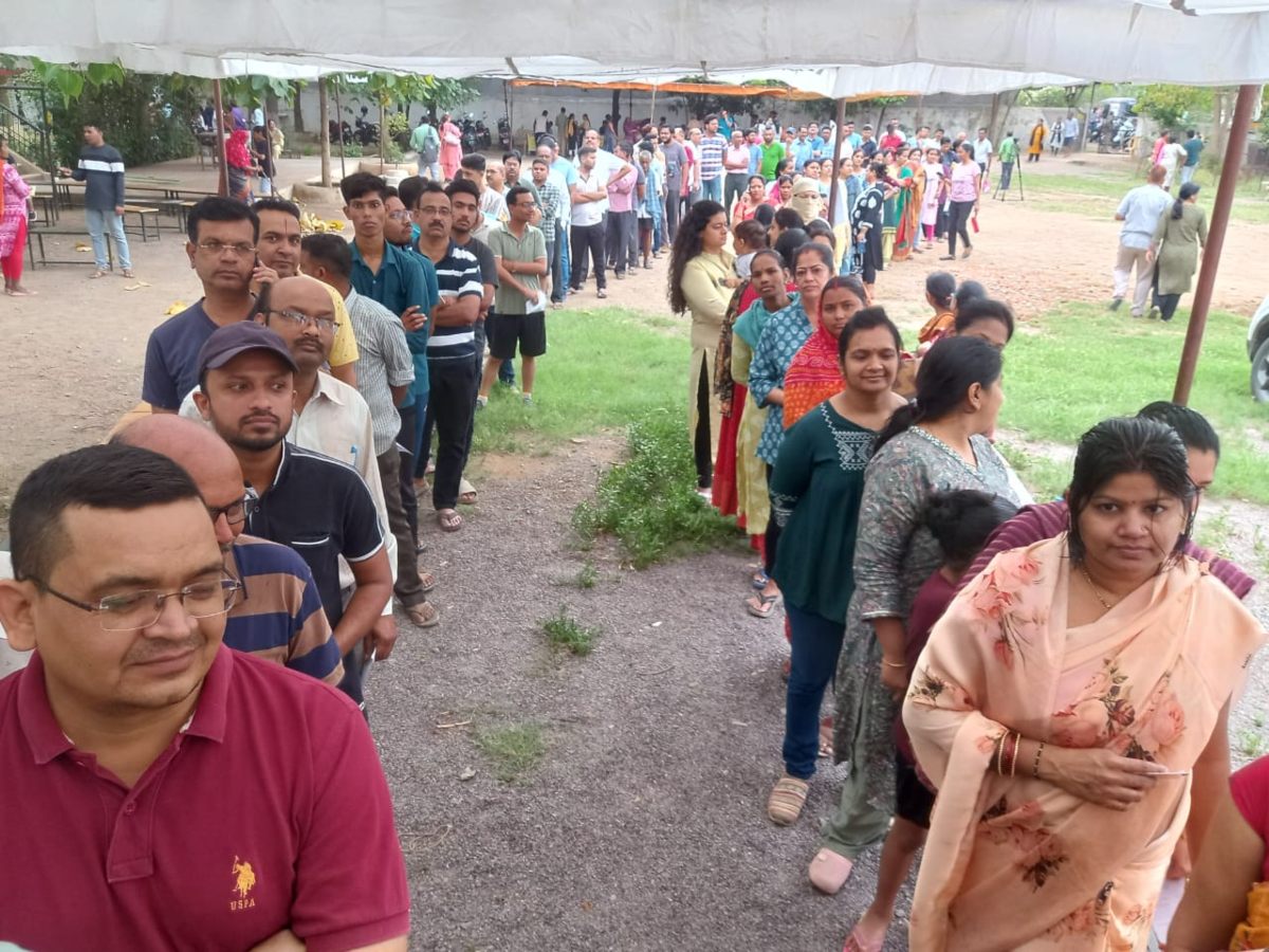 Lok Sabha Election 2024 Phase 3 Voting: सुबह 9 बजे तक 11% मतदान, बंगाल में सबसे ज्यादा 16 फीसदी लोगों ने डाला वोट, जानिए आपके राज्य का क्या है हाल