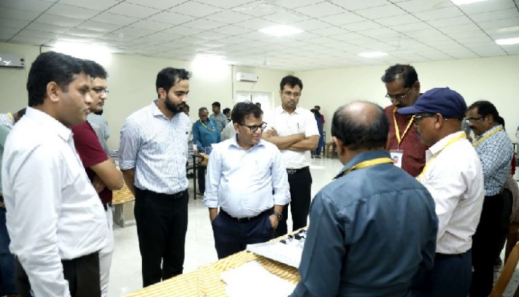 Odisha Elections 2024 : CEO ने मतदाताओं से कहा…पार्टियों और उम्मीदवारों के साथ आधार विवरण और फोन नंबर साझा न करें