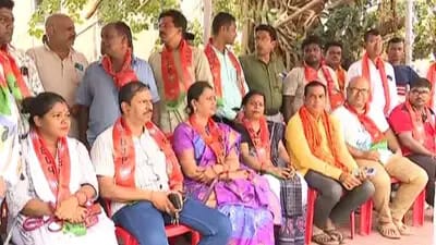 वीके पांडियन और प्रणब प्रकाश दास की गिरफ्तारी की मांग, भाजपा ने सीईओ कार्यालय के सामने दिया धरना