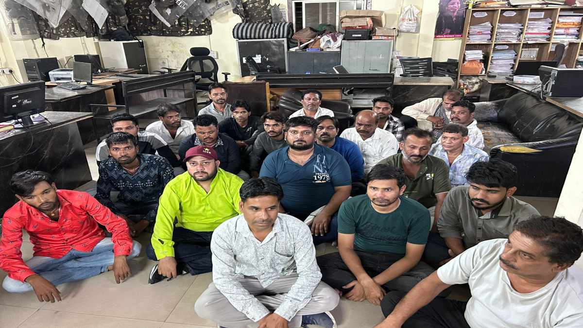 Indore Crime: पुलिस ने होटल में की छापेमार कार्रवाई, 2 संचालक समेत 22 जुआरी गिरफ्तार