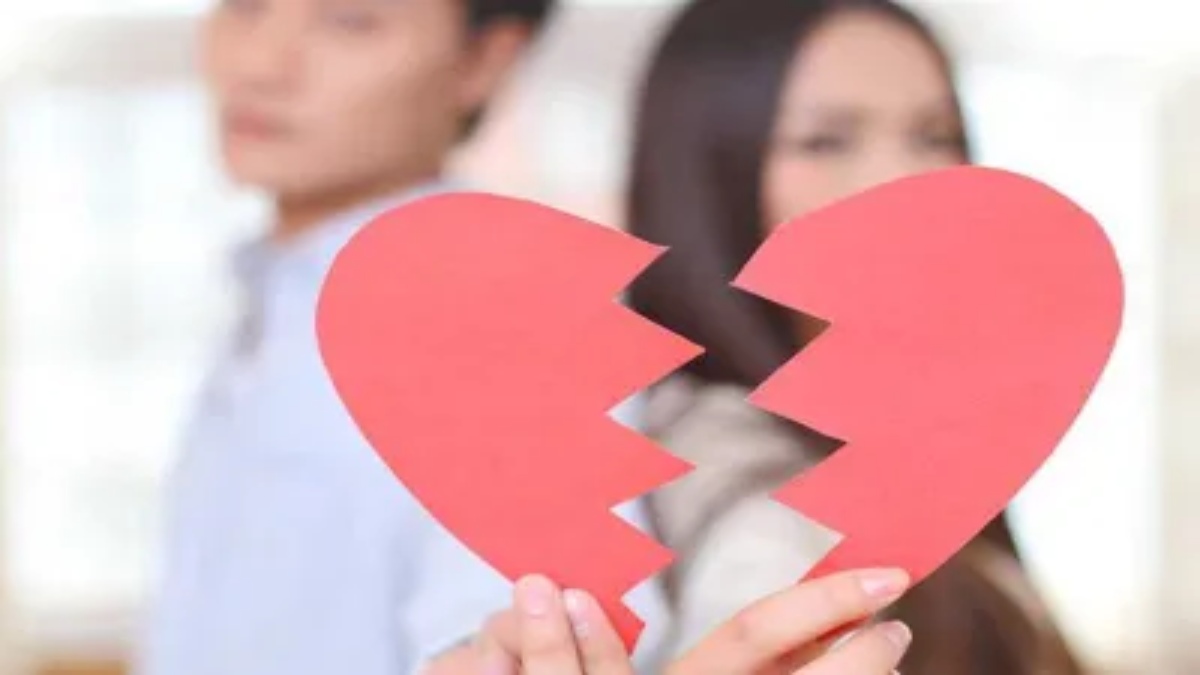 6 साल का प्यार, शारीरिक संबंध और अब! प्रेमिका को कार से कुचलने की कोशिश, रॉड से किया हमला