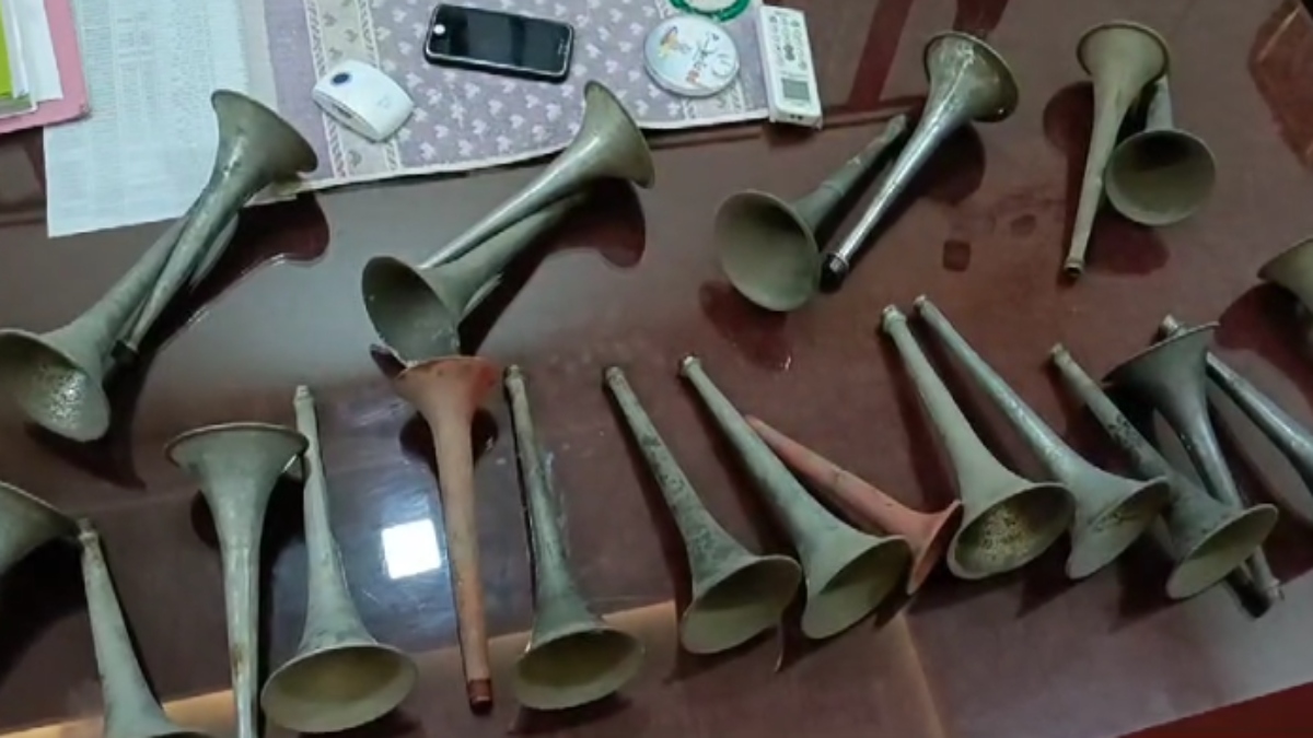 लाउडस्पीकर्स के बाद हॉर्न पर भी सख्ती: पुलिस ने बसों से जब्त किए प्रेशर हॉर्न, चालकों को समझाइश देकर छोड़ा 