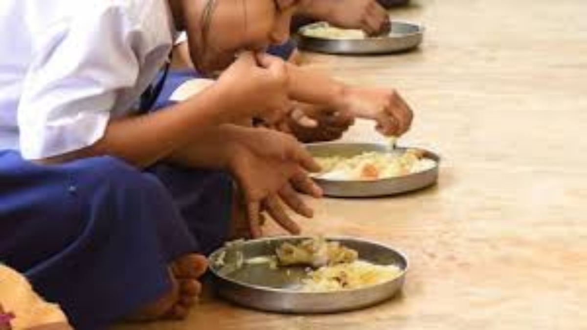 MP में मिड डे मील के नाम पर बड़ा फर्जीवाड़ा: 1 मई से स्कूल बंद, फिर भी कागजों में बांटा जा रहा मध्याह्न भोजन 