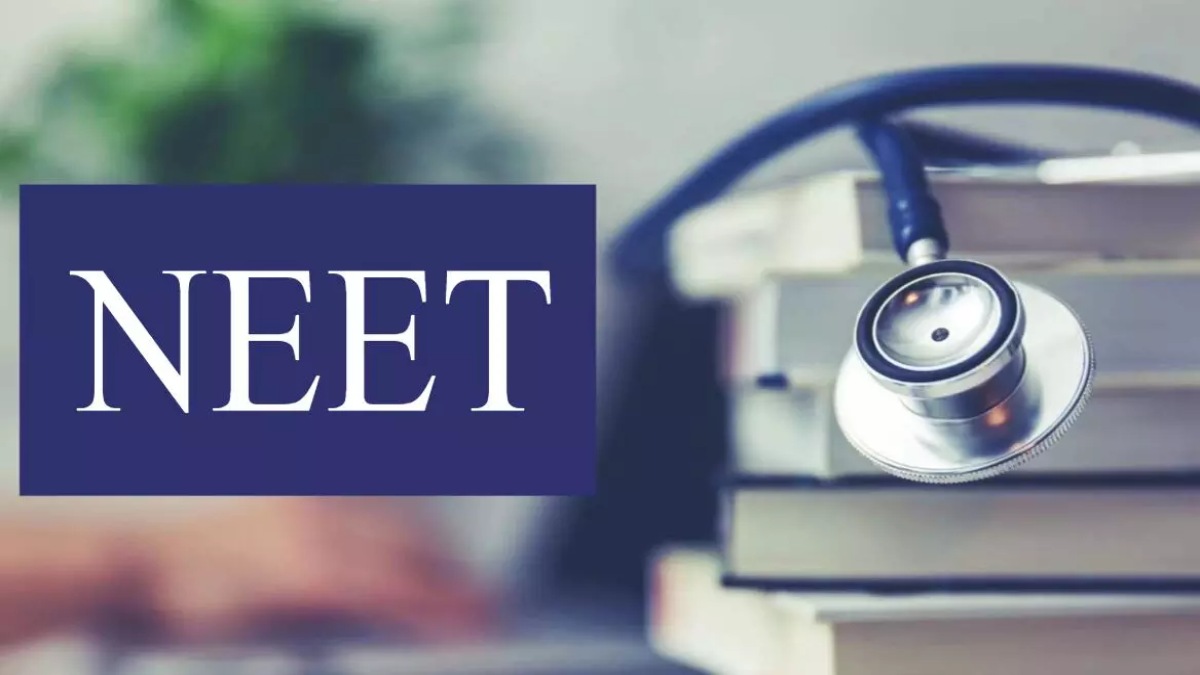 NEET की परीक्षा में धांधली! 5 लोगों की गिरफ्तारी के बाद FIR दर्ज, पटना के कई इलाके में छापेमारी जारी