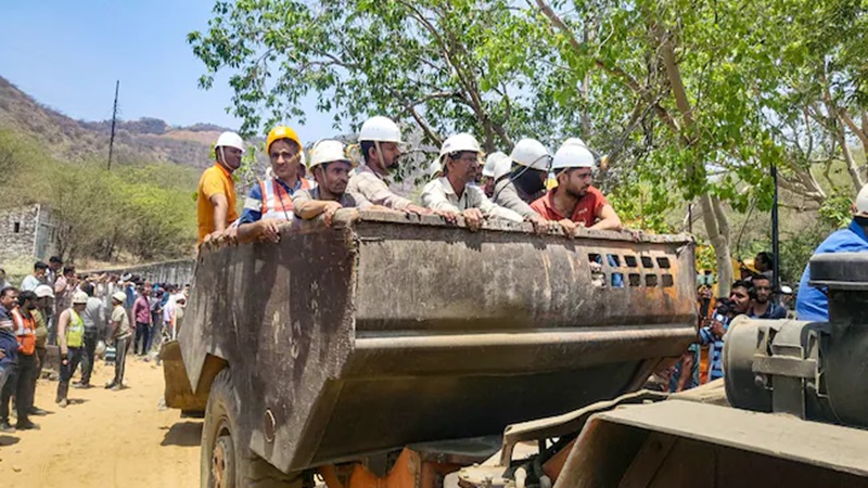 Rajasthan News: खेतड़ी खान हादसे में FIR दर्ज, जांच कमेटी को एक सप्ताह में रिपोर्ट देने के निर्देश