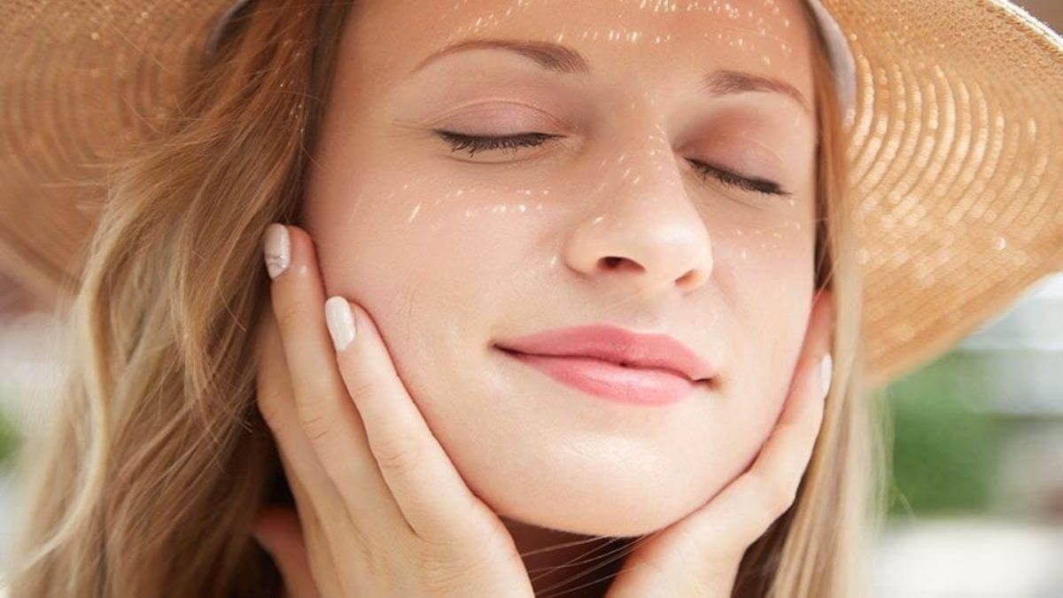 गर्मियों में त्वचा की नमी को रखना है बरकरार तो लें आयुर्वेद का सहारा, जाने Skin Hydration के घरेलू नुस्खें