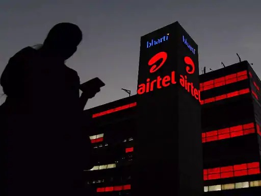 Airtel Value Decreased: एयरटेल समेत 6 कंपनियों को तगड़ा झटका, एक झटके में गिरी वैल्यू, जानिए ताजा अपडेट ?