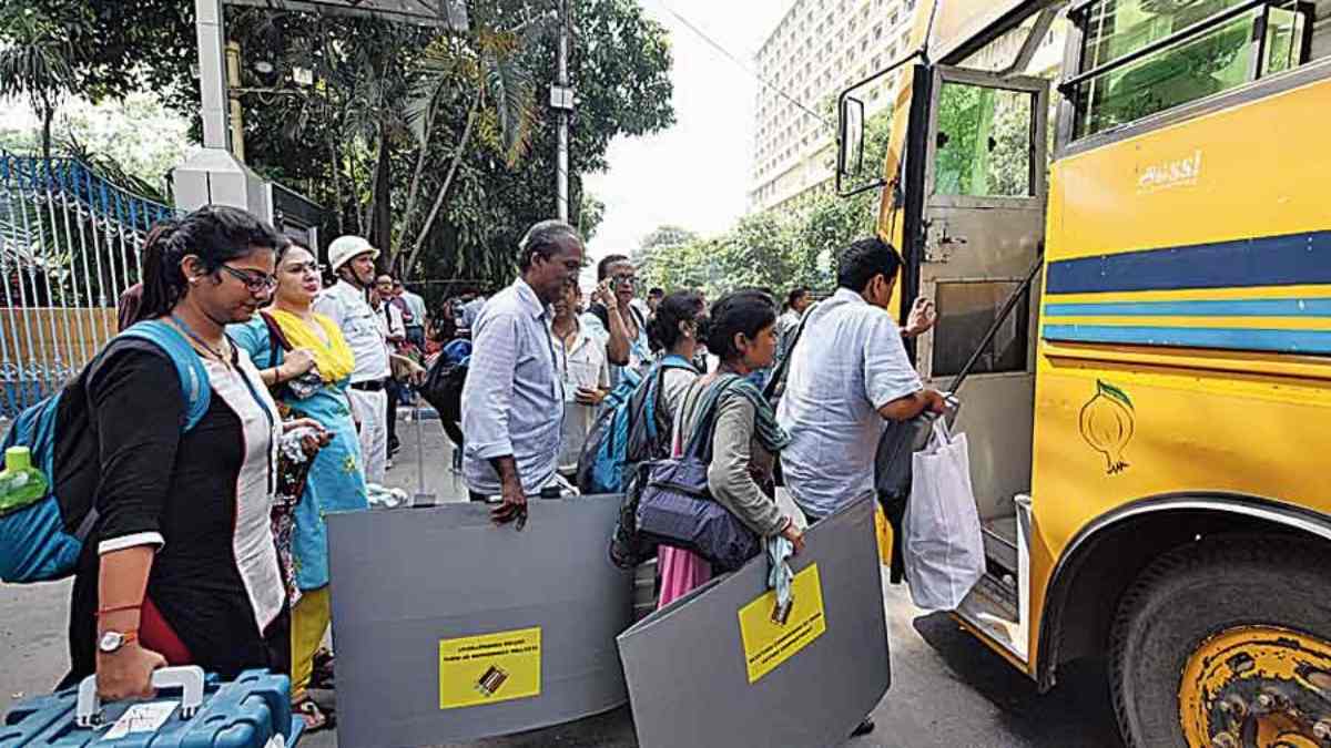 चुनाव ड्यूटी के लिए वाहन नहीं ले जाने देने पर पुलिस ने 21 ट्रांसपोर्टरों को गिरफ्तार करने का दिया निर्देश