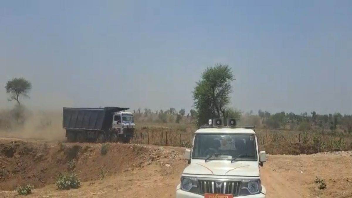 रेत माफिया के सामने बेबस प्रशासन: जब्त किए 20 से ज्यादा ट्रक लेकर फरार हुए आरोपी, खनिज अधिकारी बोले- हम कुछ नहीं कर सकते…