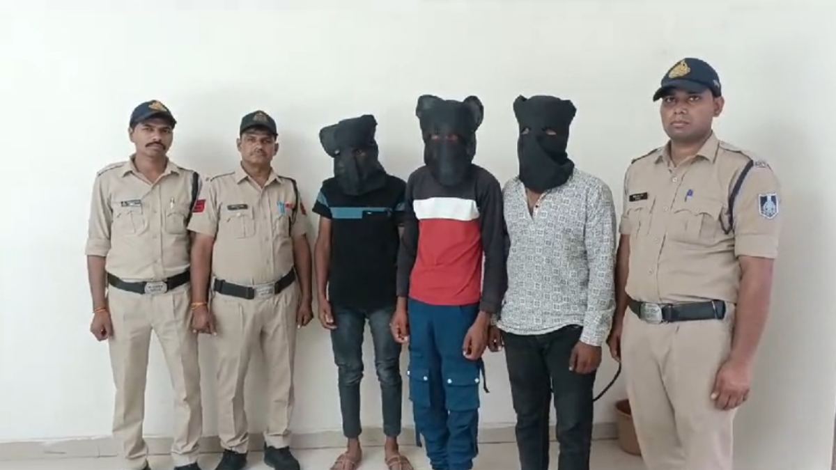बैंककर्मी की हत्या का मामला: पुलिस ने 12 घंटे में किया खुलासा, 3 गिरफ्तार, ये रही मर्डर की वजह!