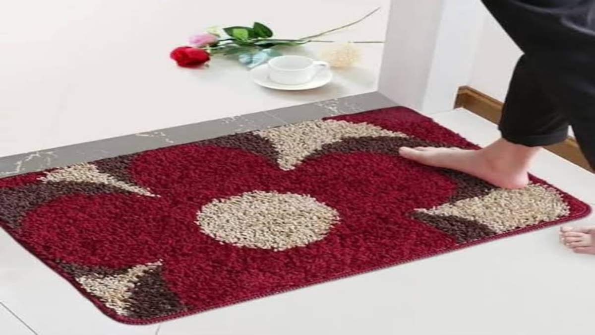 पायदान के लिए भी वास्तु शास्त्र में कुछ विशेष नियम, जाने किस रंग ओर दिशा में रखने से घर में आएगी सुख-समृद्धि