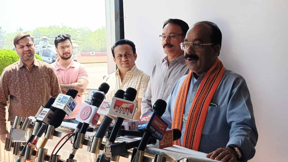 राहुल गांधी के रायबरेली से चुनाव लड़ने की उप मुख्यमंत्री अरुण साव ने बताई वजह, कहा- इसलिए दोबारा अमेठी जाने की हिम्मत नहीं…