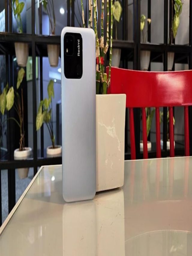 जानिए 5 बेस्ट फोन, जिनकी कीमत 10,000 से भी काम