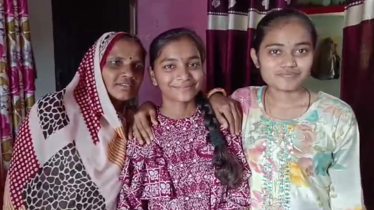 CG BOARD 10th RESULT : पिता की मौत के बाद बेटी ने हासिल किया लक्ष्य, टॉप 10 में दुर्गा ने बनाई जगह…