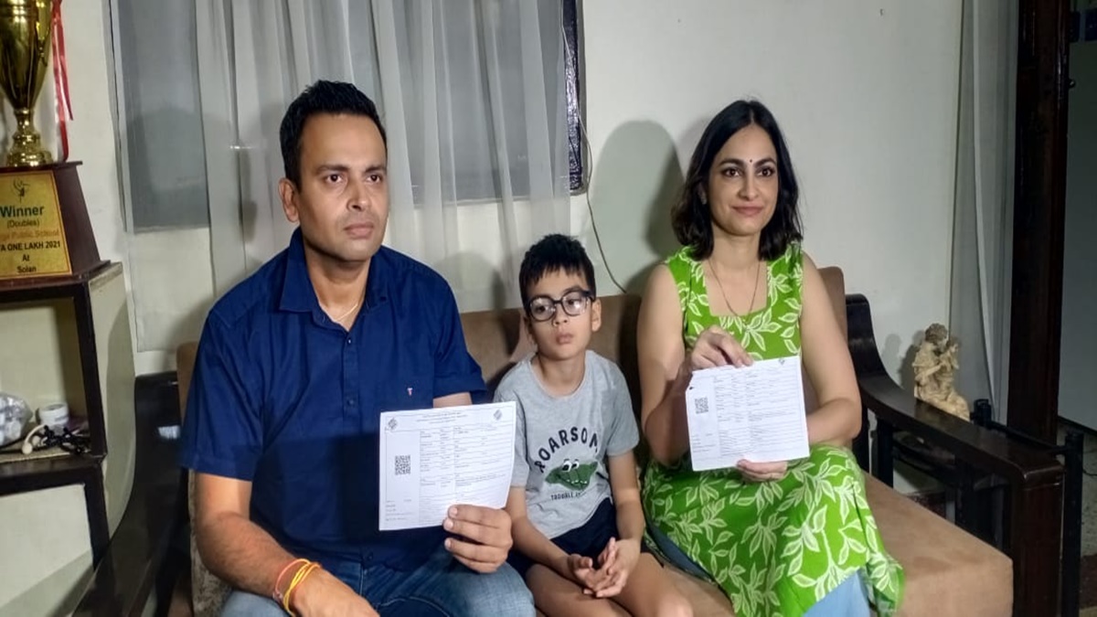 मतदान का जुनून: ऑस्ट्रेलिया से वोट डालने ग्वालियर पहुंचा तिवारी परिवार, समझाई एक वोट की कीमत