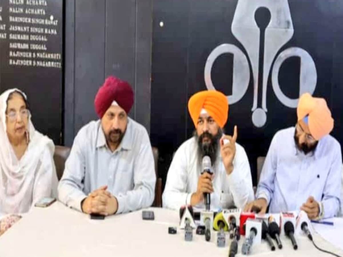 Punjab Loksabha Election 2024 : शिअद उम्मीदवार हरदीप बुटेरला ने टिकट लौटाया, लोकसभा चुनाव लड़ने से किया इंकार