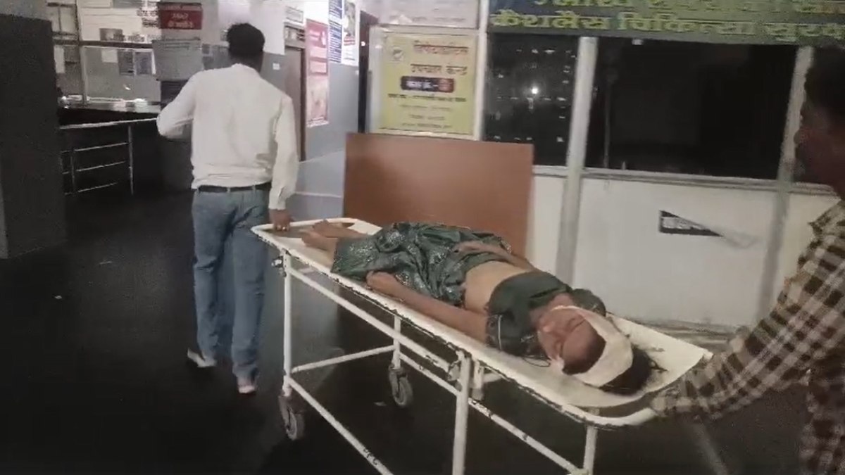 डीजे वाहन की चपेट में आने से दो मौतः एक महिला घायल, गुस्साए बारातियों ने वाहन में लगाई आग