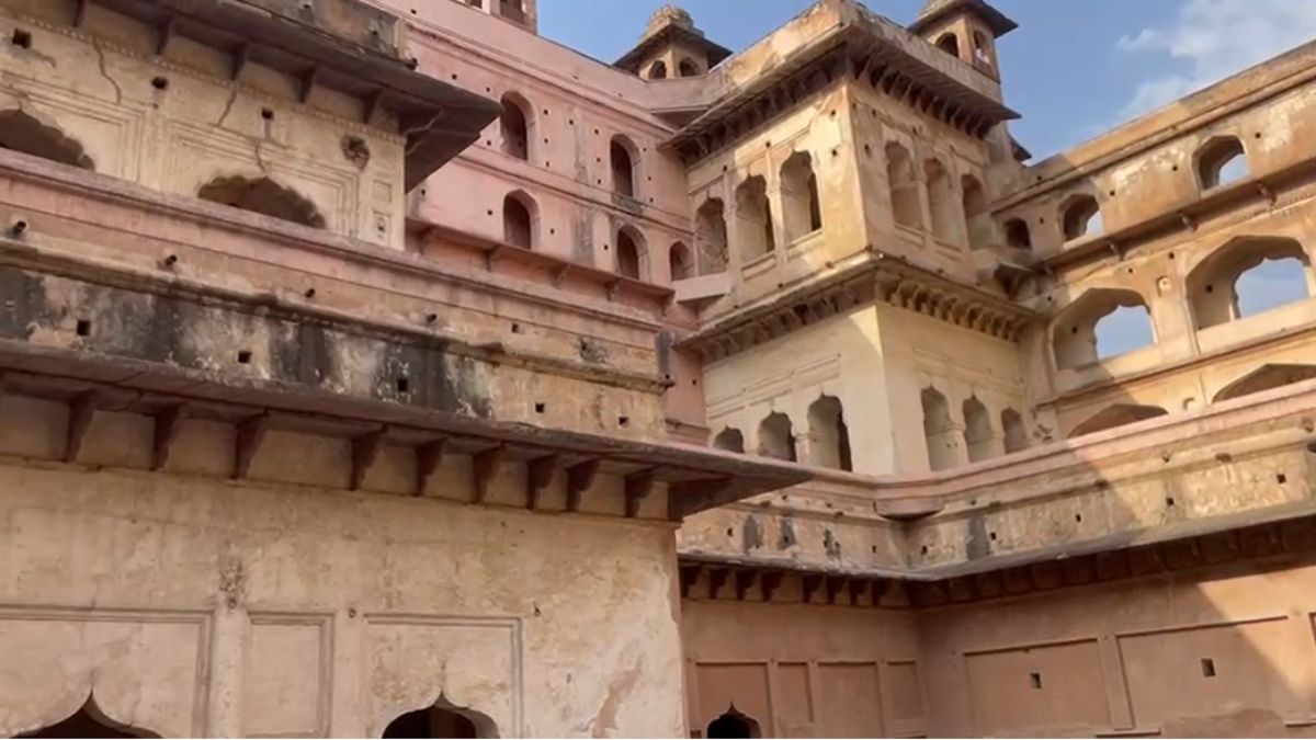 Exclusive: पर्यटन नगरी का एक ऐसा महल जिसका तापमान बाहर से 15 डिग्री रहता है कम, भीतर आने वाली हवा हो जाती है शीतल