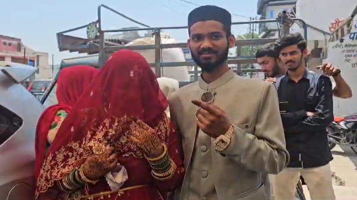 Lok Sabha Election 2024 Phase 4: निकाह के बाद दुल्हन और बारातियों के साथ मतदान केंद्र पहुंचा दूल्हा, वोट डालकर निभाया फर्ज
