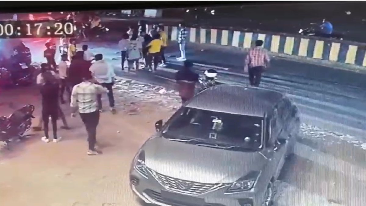 बर्थ डे पार्टी में चली गोलियांः पैसों को लेकर हुआ जमकर विवाद, नेता समेत 4 दोस्तों पर मामला दर्ज