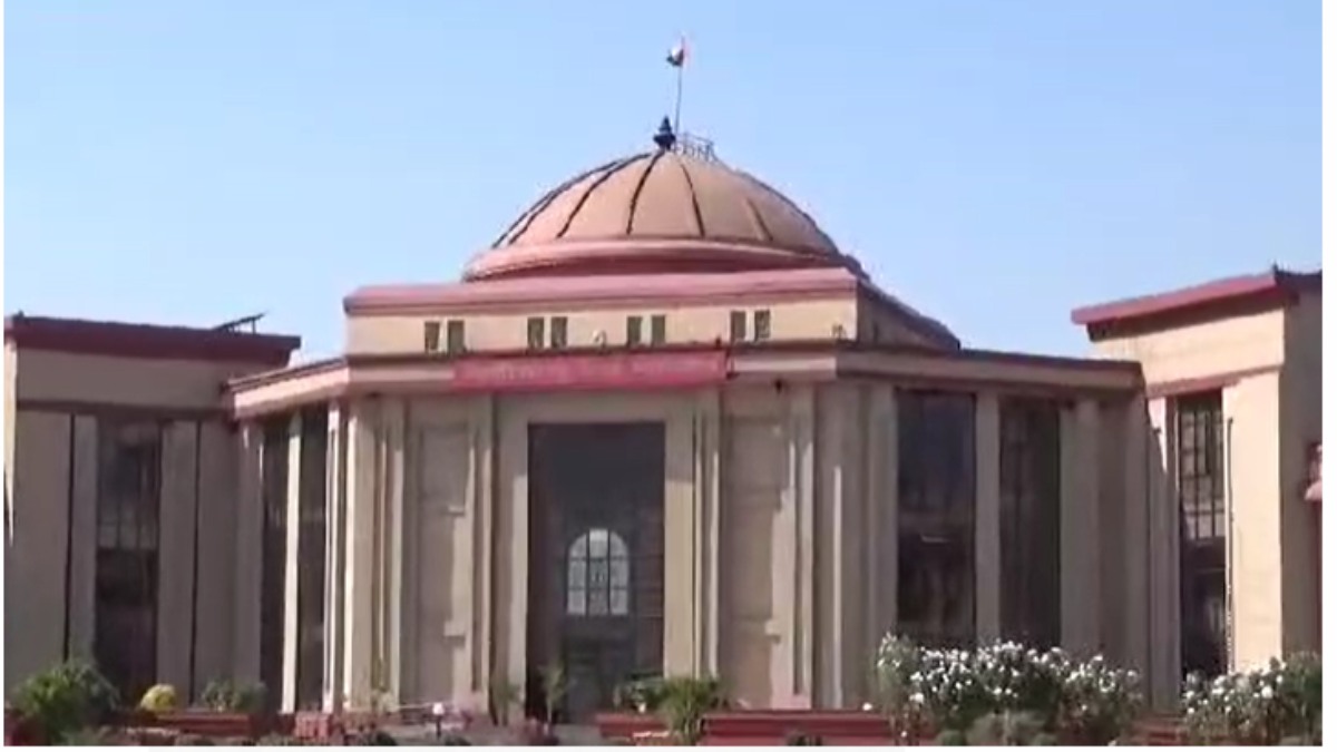 Neet Exam 2024: गलत पर्चा बांटने पर हाईकोर्ट में हुई सुनवाई, एनटीए ने कहा-प्रकरण सुलझाने बनाई विशेषज्ञ समिति