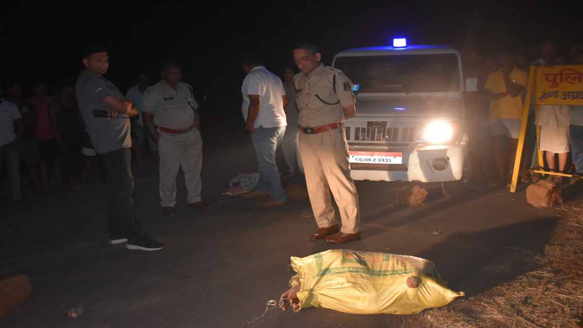 CG CRIME NEWS : सड़क किनारे बोरी में बंद मिली महिला की लाश, घर से धमतरी जाने निकली थी मृतिका