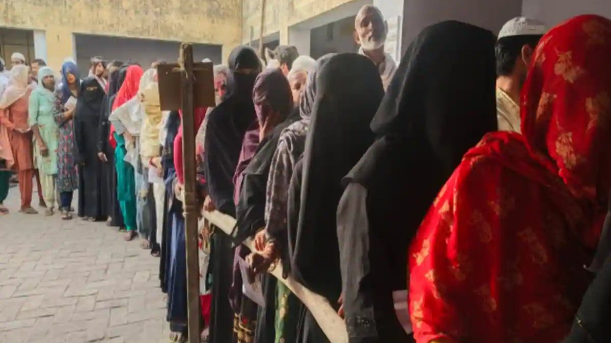 Lok Sabha Election 4th Phase Voting: उत्तर प्रदेश की 13 सीटों पर मतदान शुरू, दांव पर इन दिग्गजों की प्रतिष्ठा