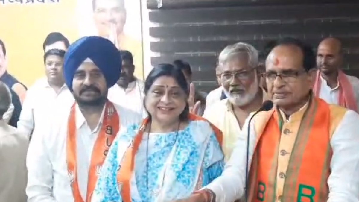 कांग्रेस को एक और झटका: पूर्व मेयर ने थामा बीजेपी का दामन, पूर्व CM ने दिलाई सदस्यता