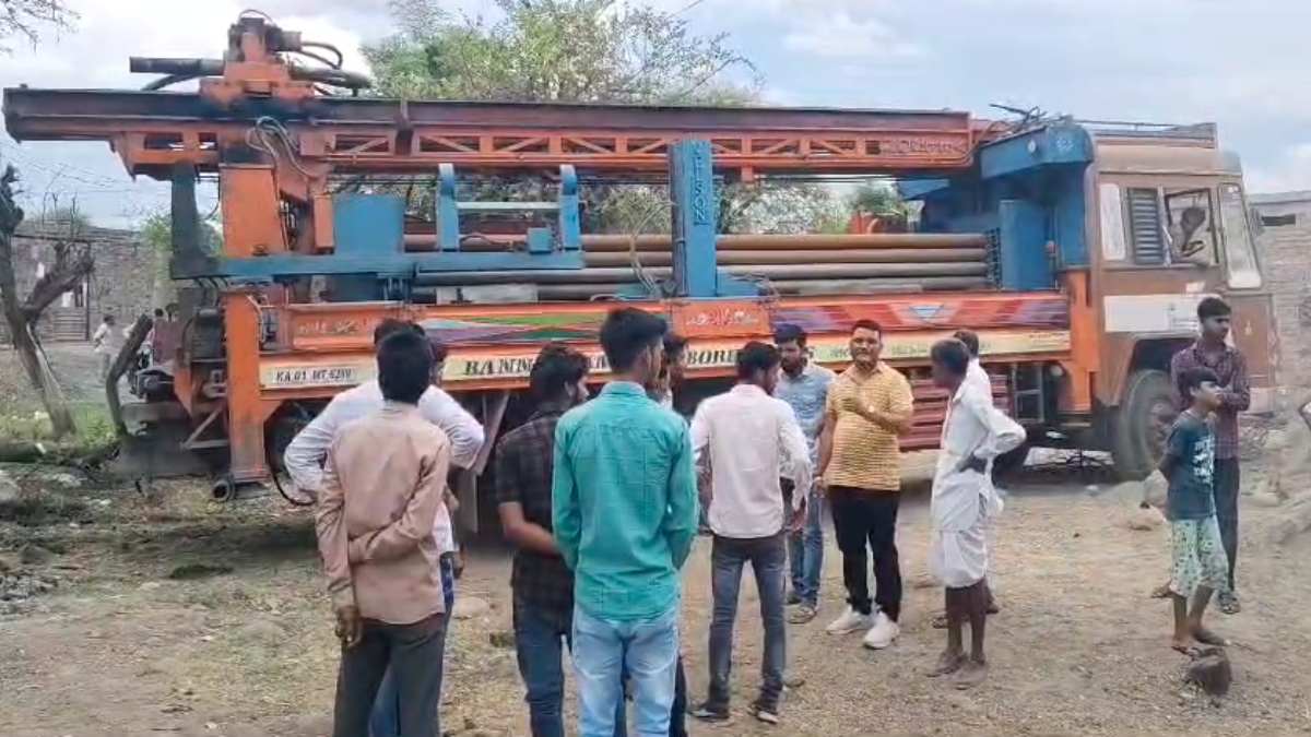 प्रतिबंध के बाद भी बोरवेल खनन जारी: तहसीलदार ने पकड़ी मशीन, लेकिन बिना कार्रवाई के छोड़ा